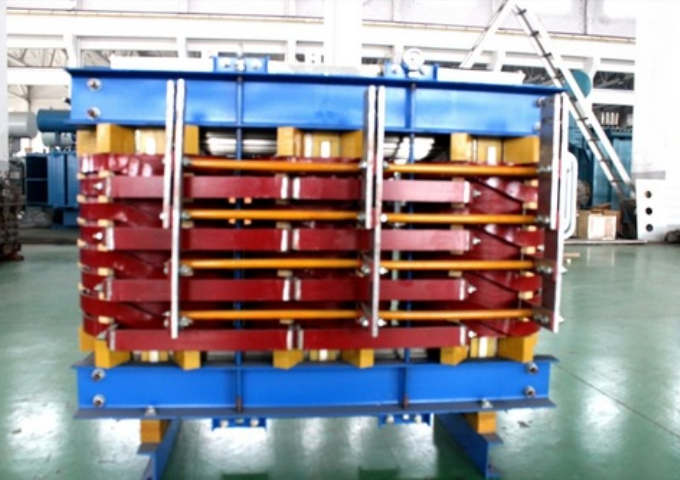 低电压大电流变压器